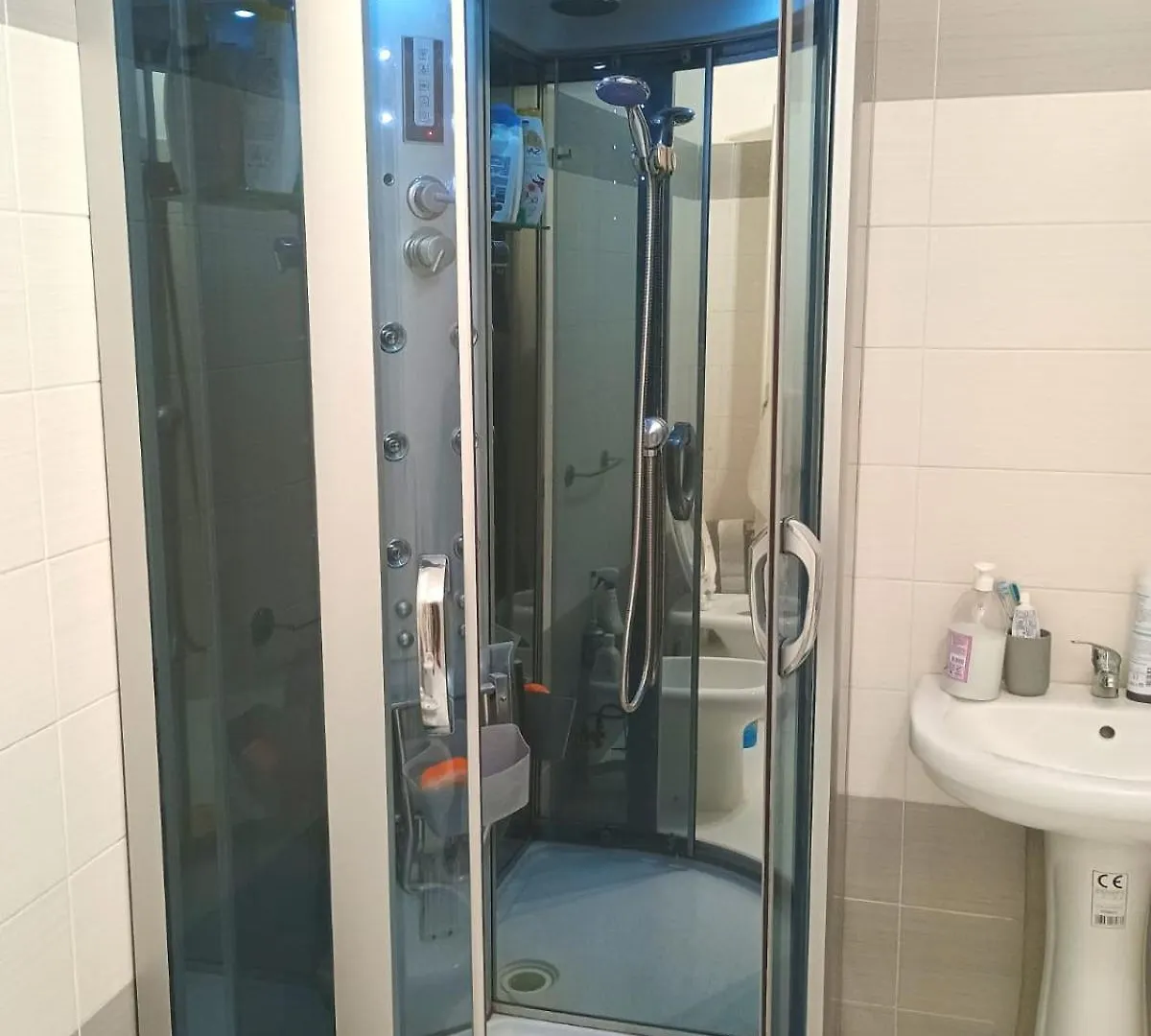 Homestay Stanza In Alloggio Ai Quartierispagnoli Naples Italy